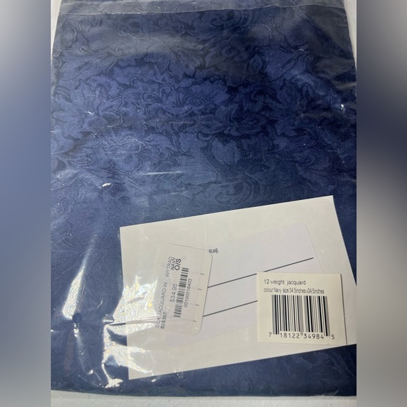 Wyoming Traders Jacquards Silk Scarf Regular 34.5 x 34.5 inches Navy New - Picture 3 of 5